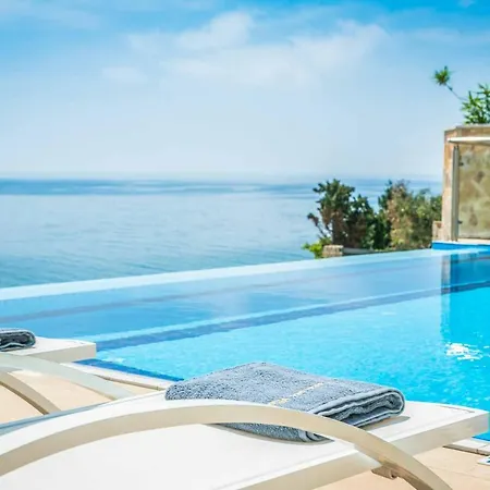 Azure Vila *