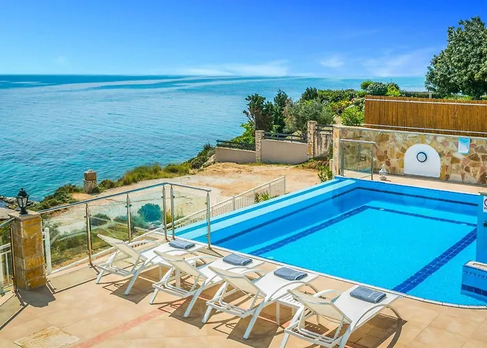 Azure Villa Spathíon