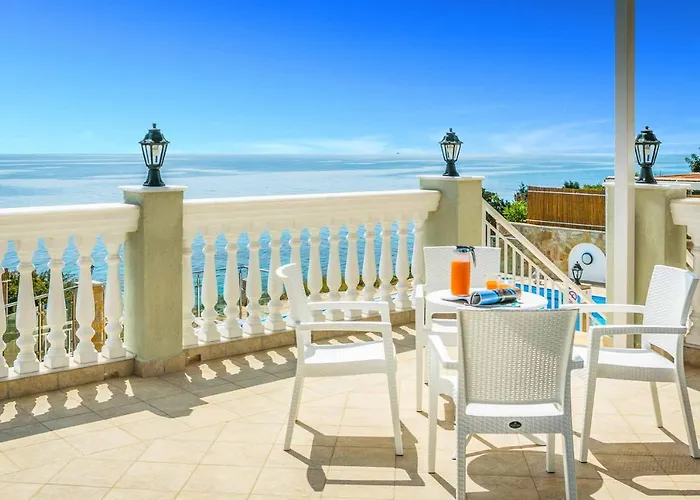Azure Villa
